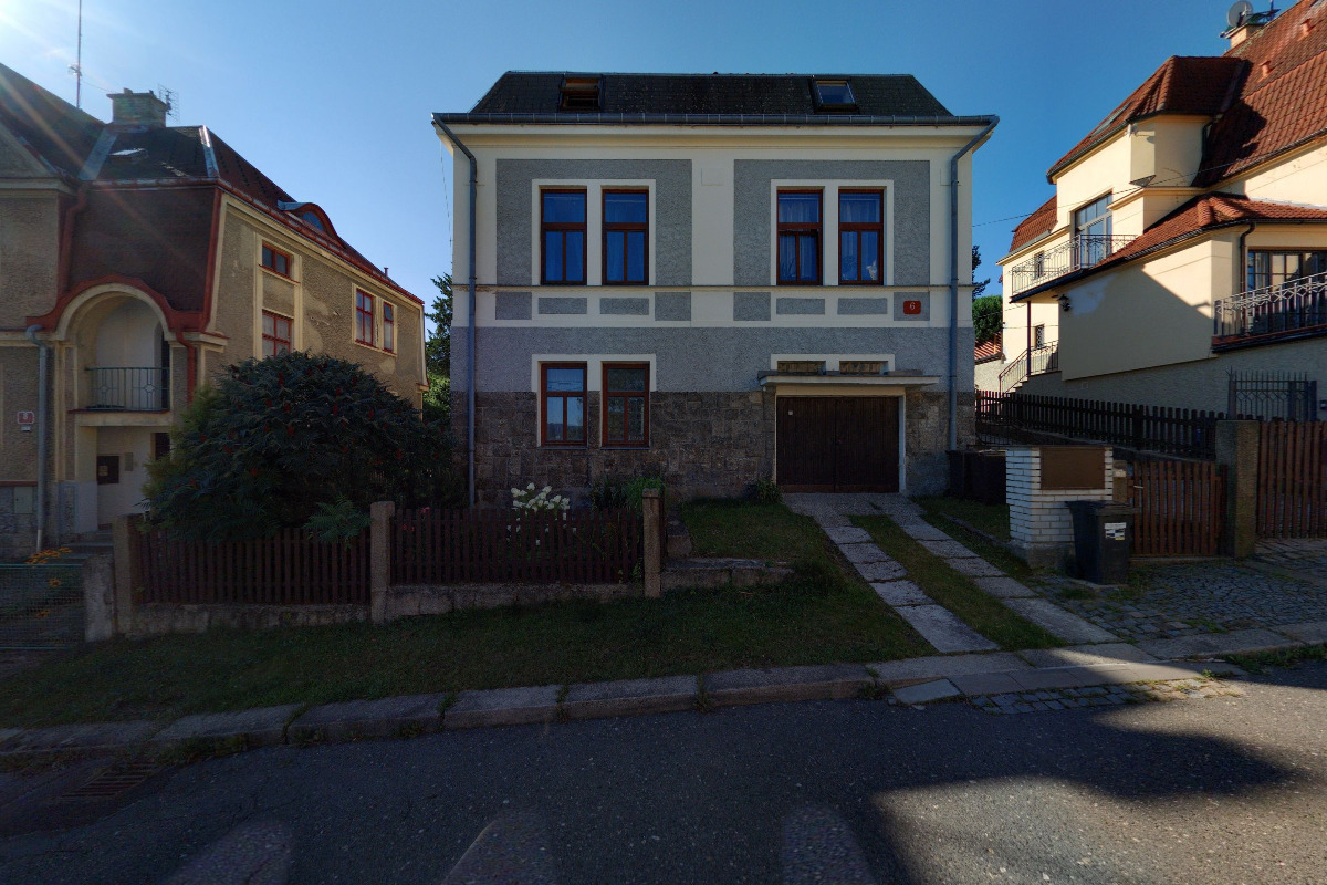 Hra na klavír - BcA. Jana Trnková Hájková