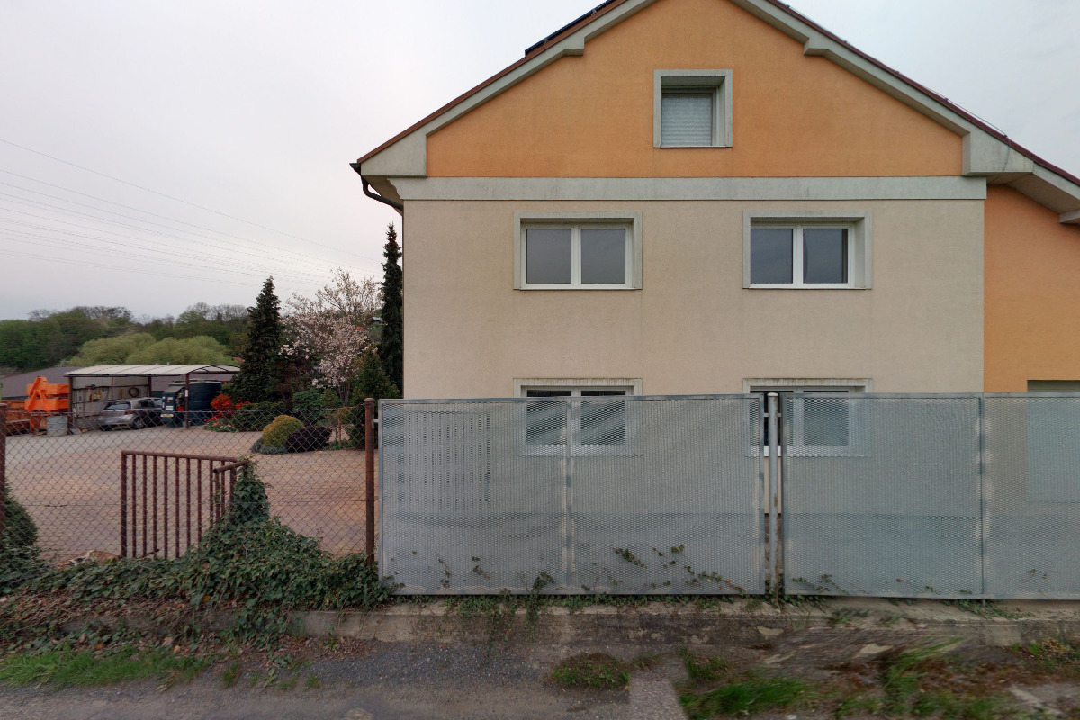 Jan Sluštík - Autodoprava nákladní a kontejnerová