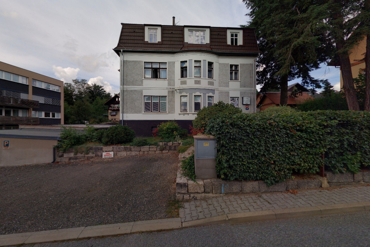 Lucie Vébrová Salon