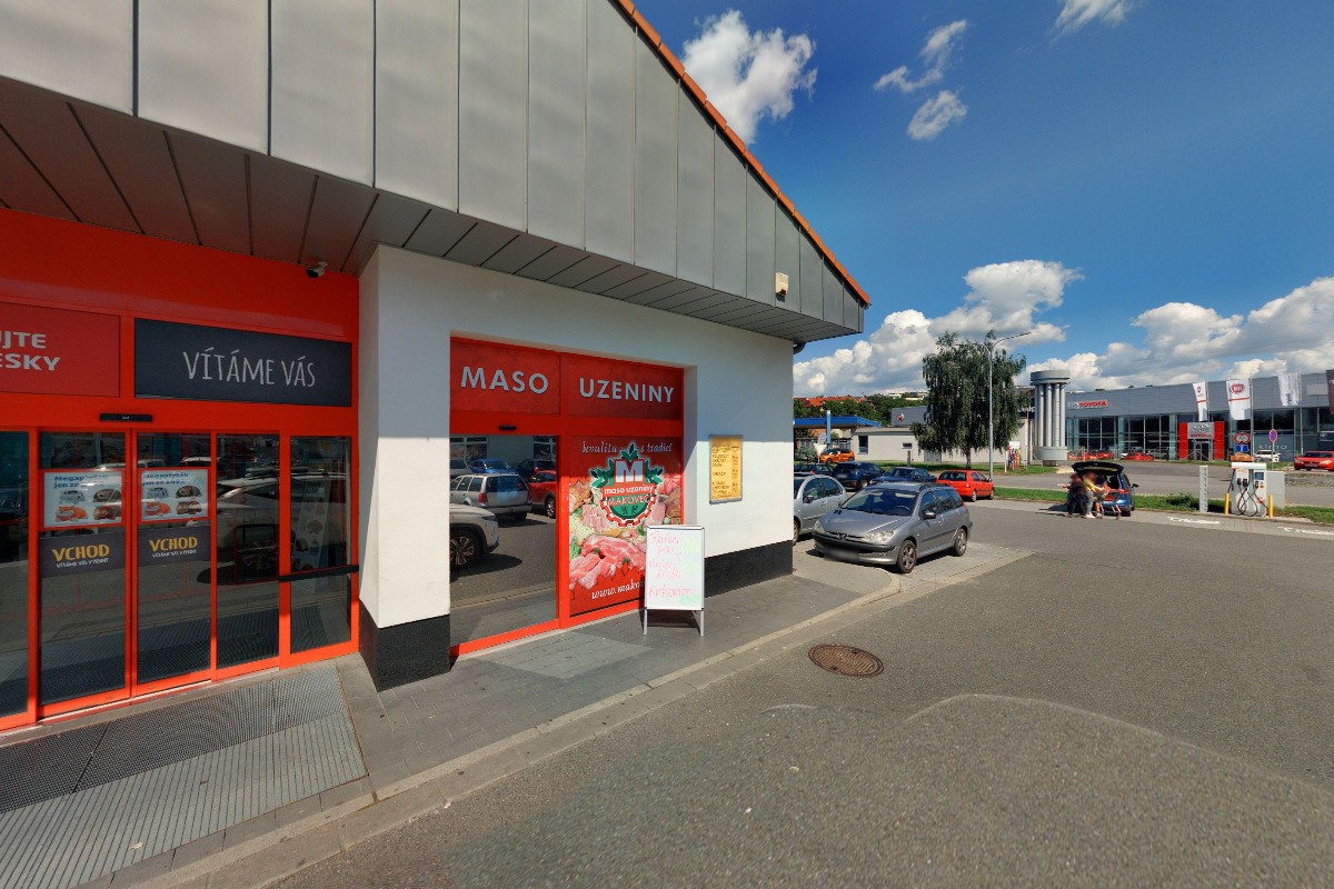 Makovec - maso uzeniny foto 2