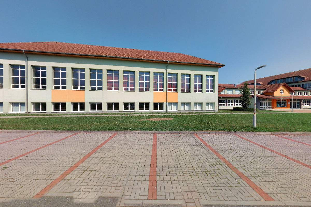 Základní škola a Základní umělecká škola Strání