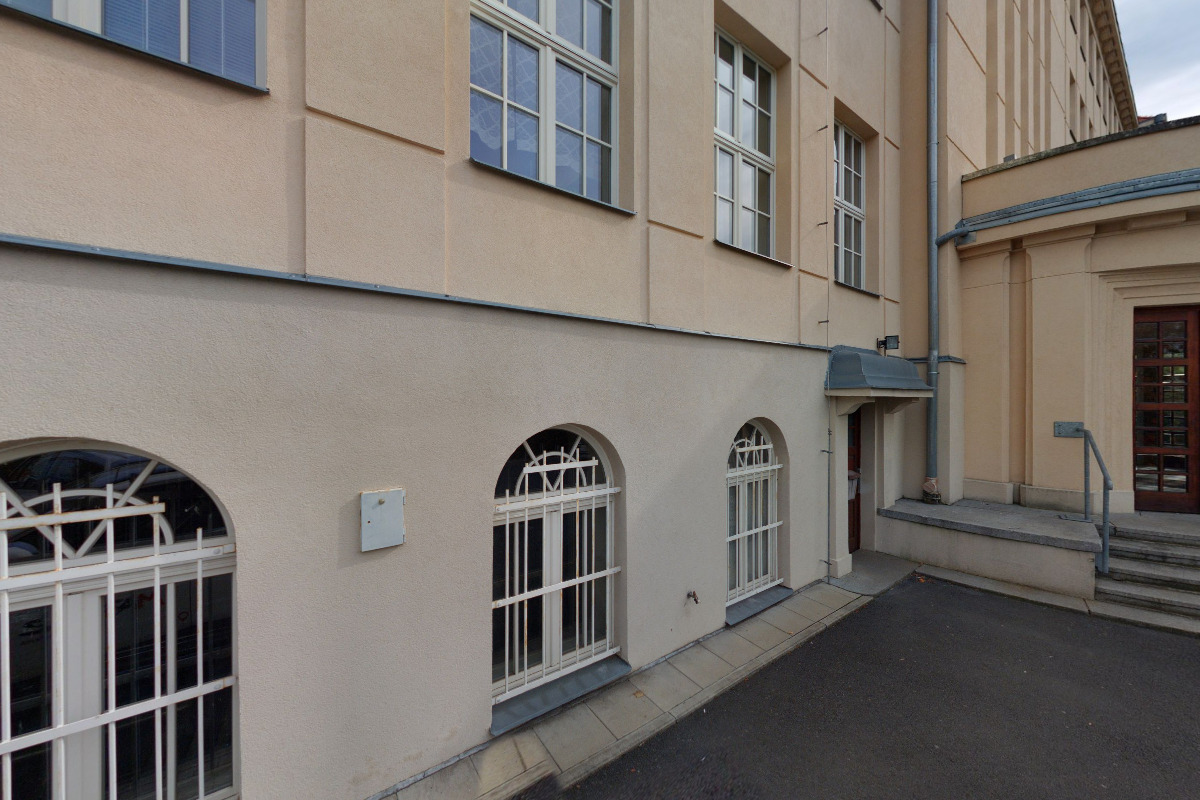 Obchodní akademie, vyšší odborná škola cestovního ruchu a jazyková škola s právem státní jazykové zkoušky Karlovy Vary foto 4