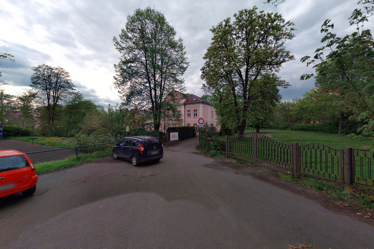 Dům dětí a mládeže Karlovy Vary foto 2