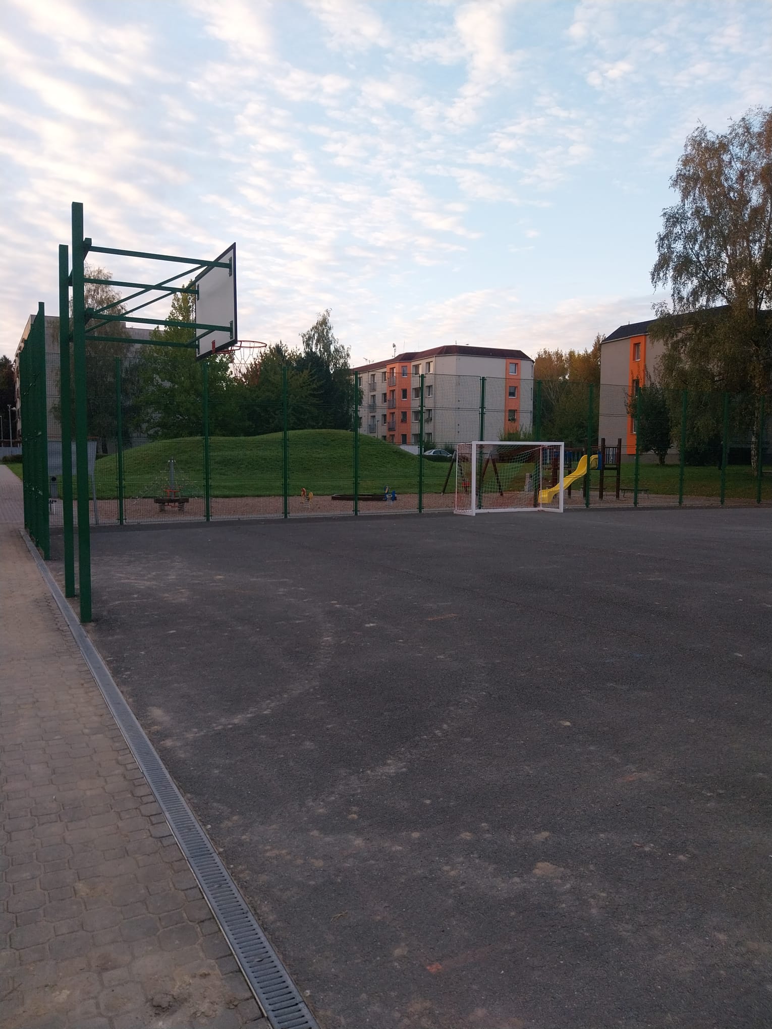 Hřiště Na Lužci foto 3
