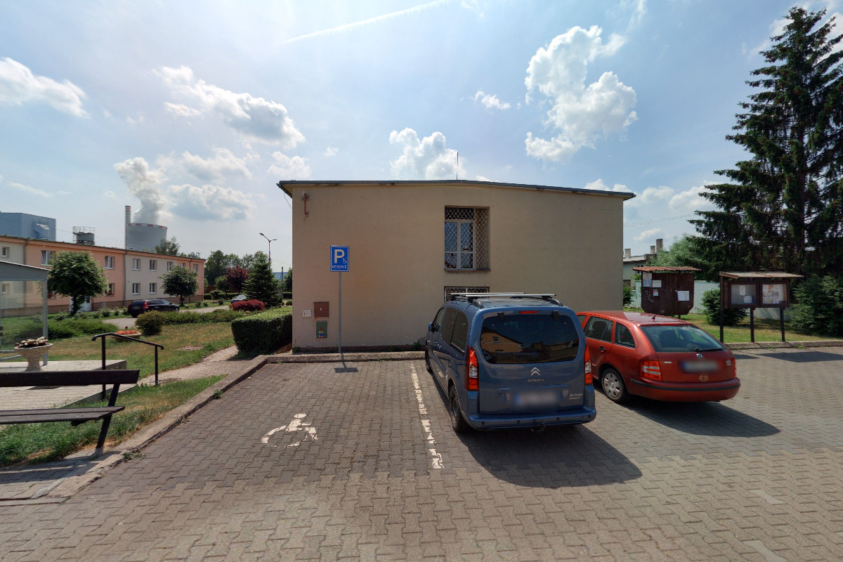 Ledvice - městský úřad foto 3