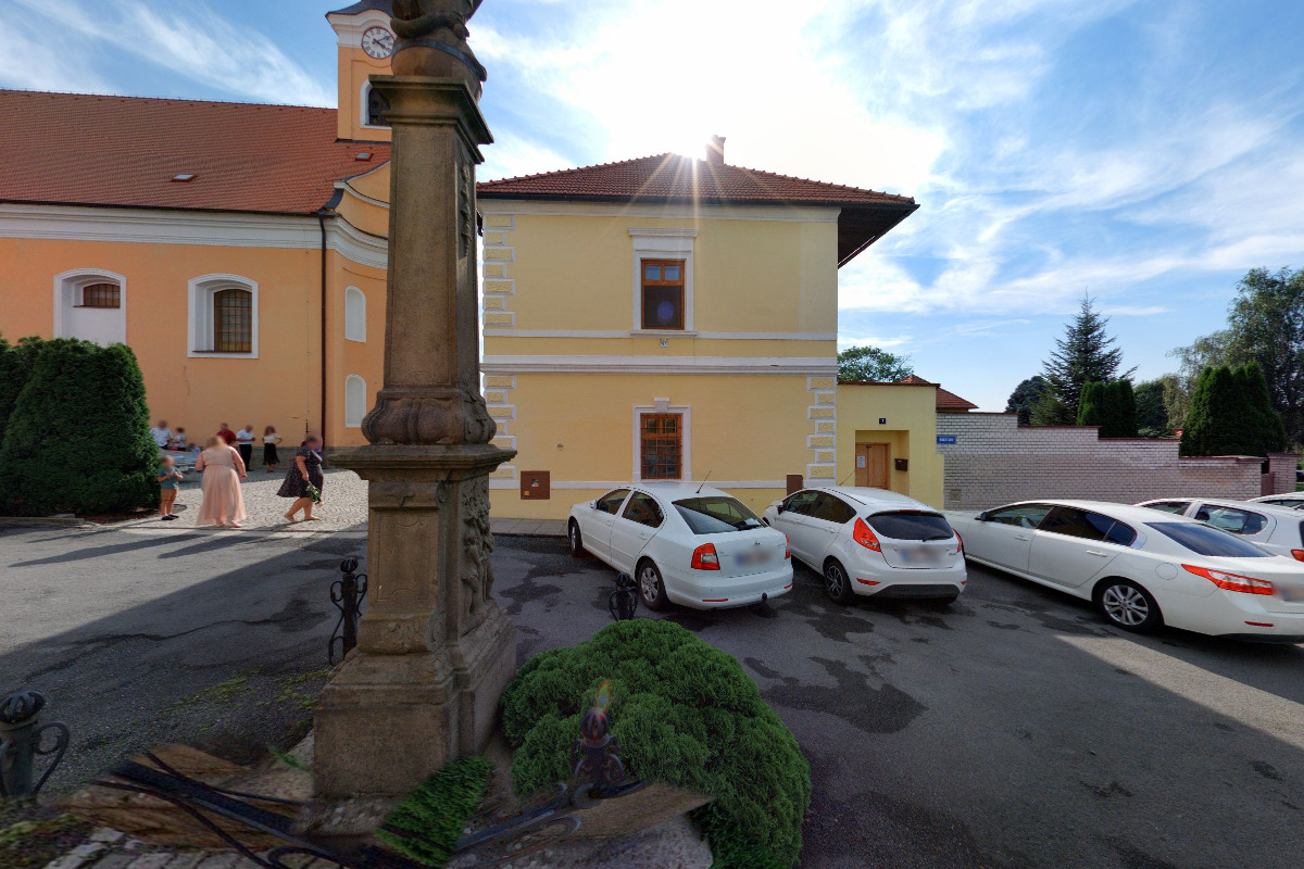 Římskokatolická farnost Dřevohostice