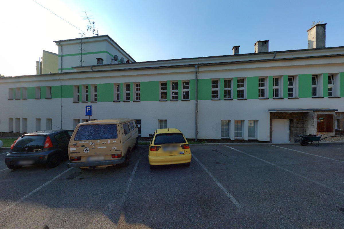 Jiřetín pod Bukovou - obecní úřad foto 4