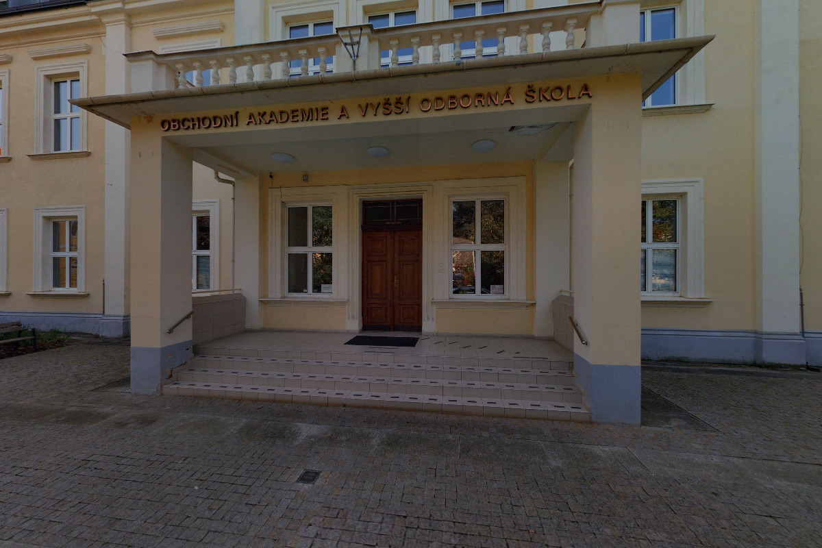 Obchodní akademie, Vyšší odborná škola a Jazyková škola s právem státní jazykové zkoušky Uherské Hradiště foto 2