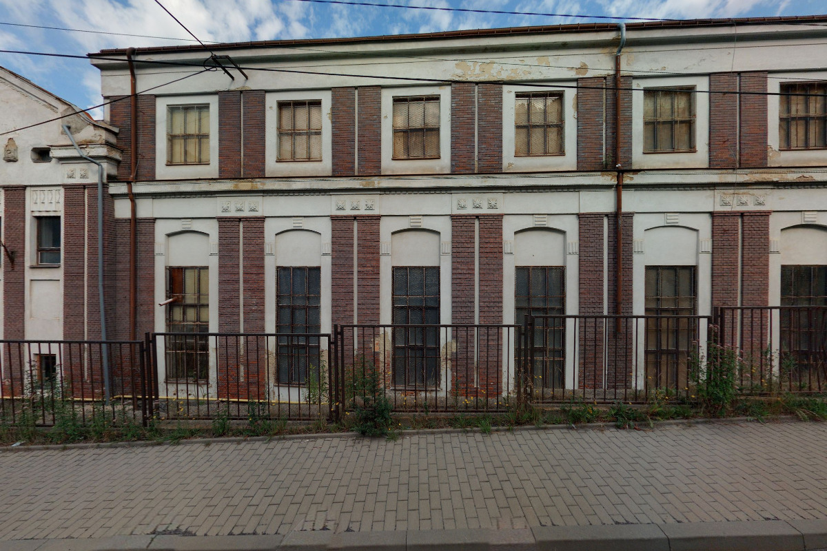 MAKAK - výroba lezeckých stěn