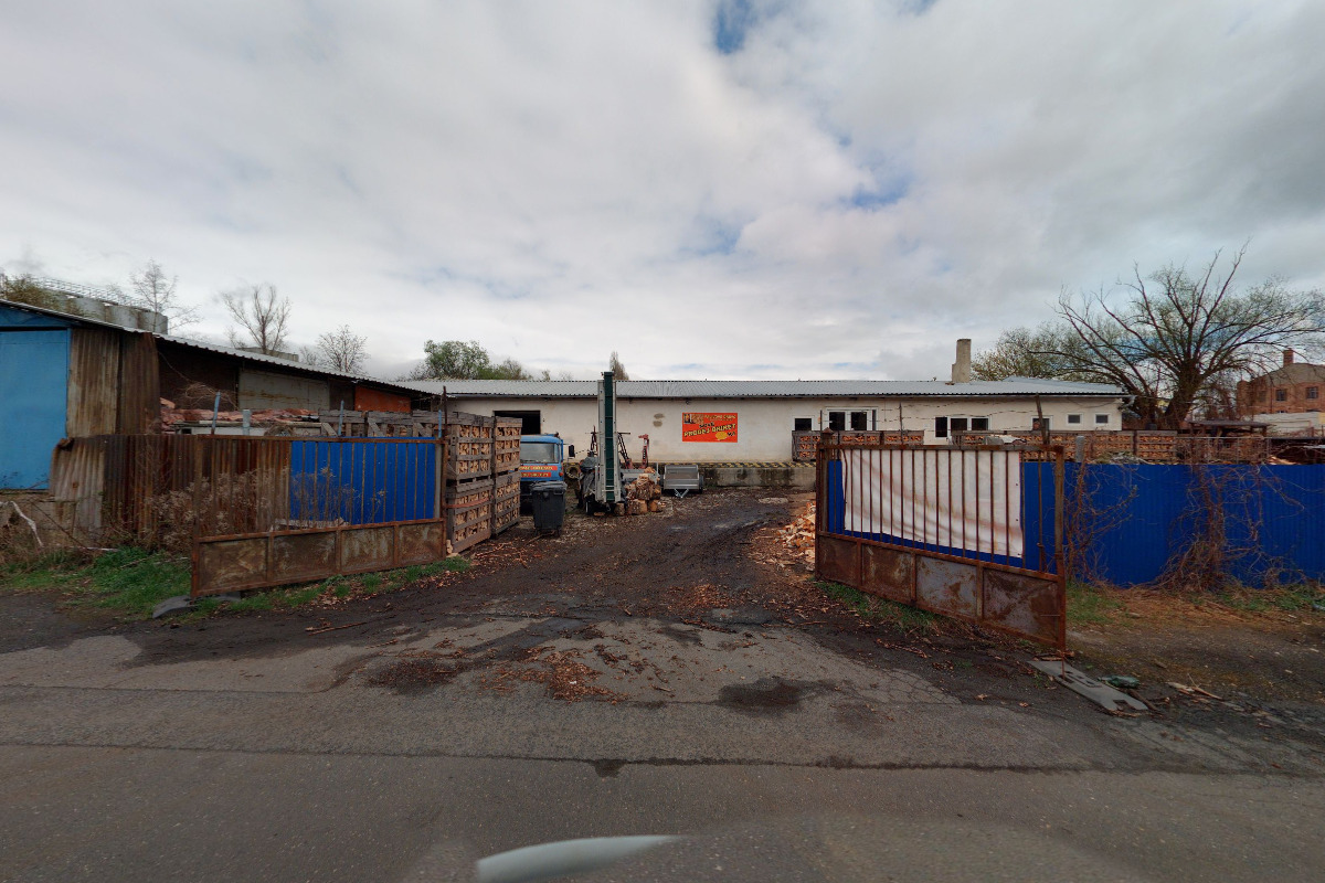 Janeček palivové dřevo