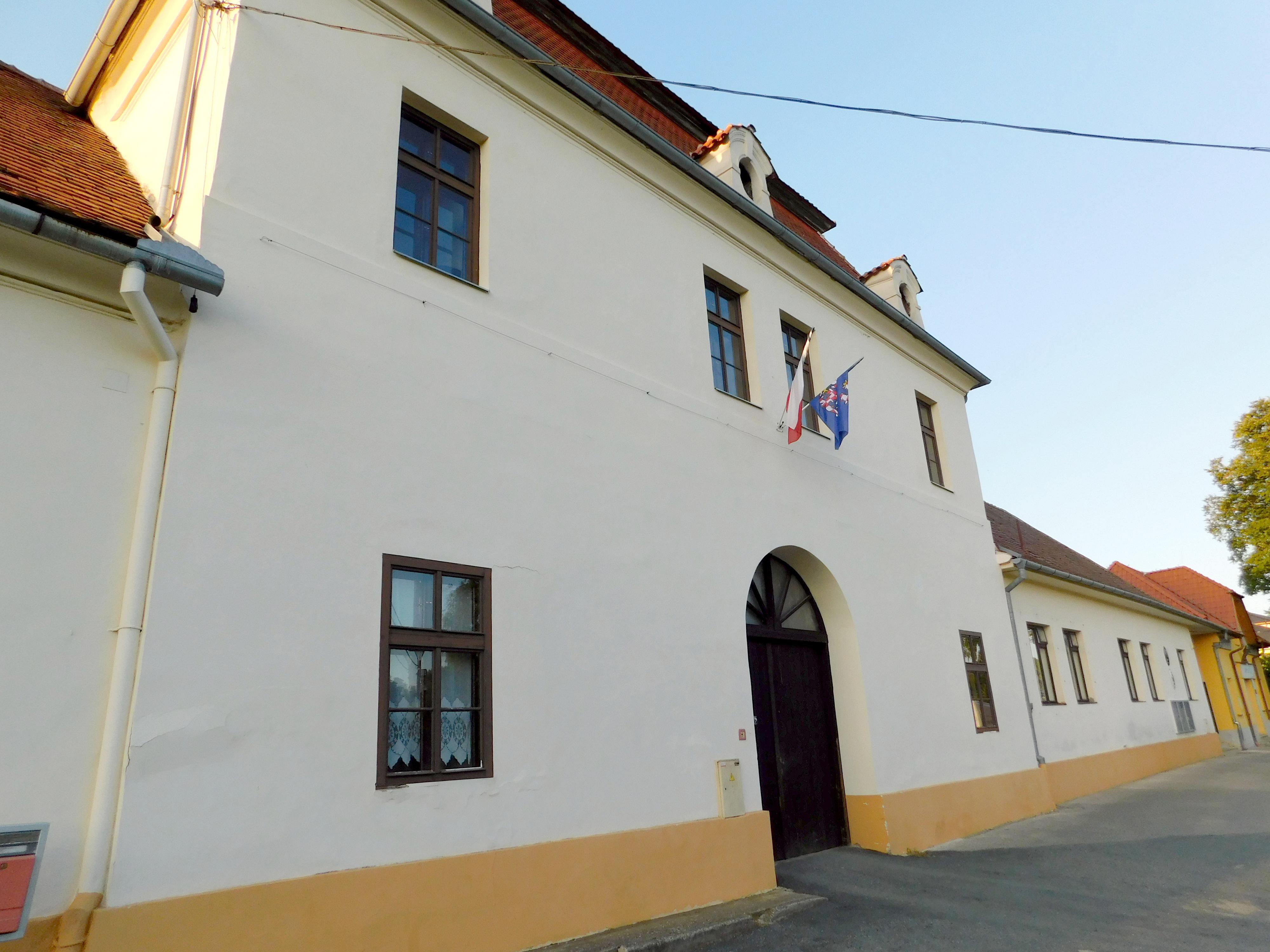 Domanín - obecní úřad foto 5