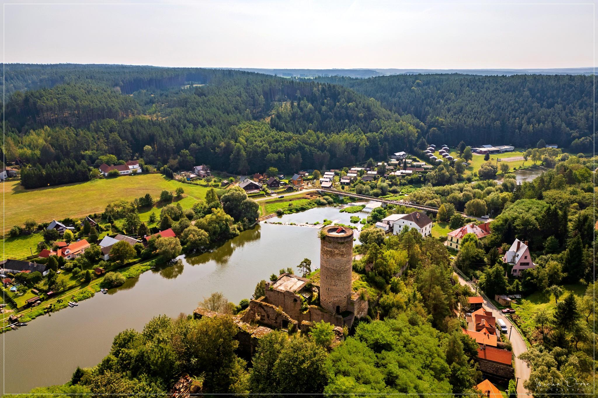 Zřícenina hradu Dobronice u Bechyně foto 5