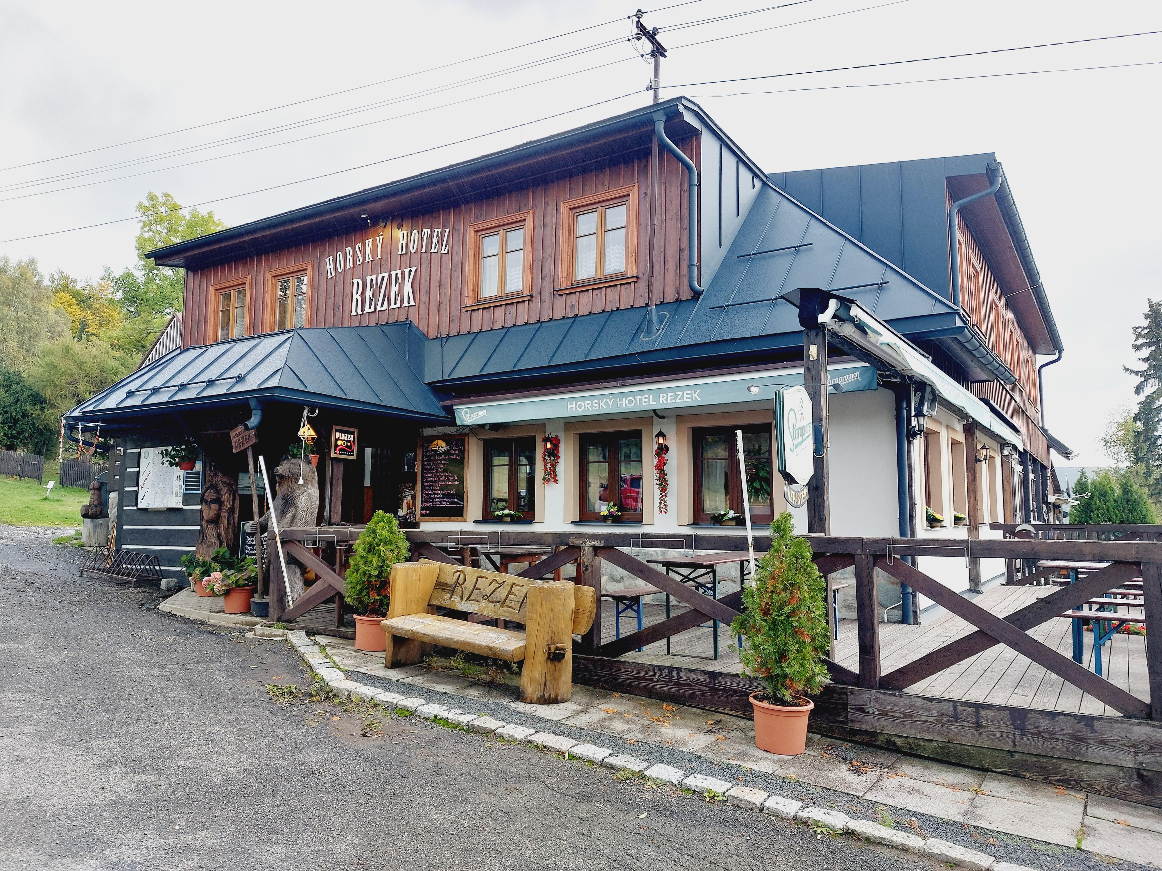 Hotel Rezek - restaurace foto 6