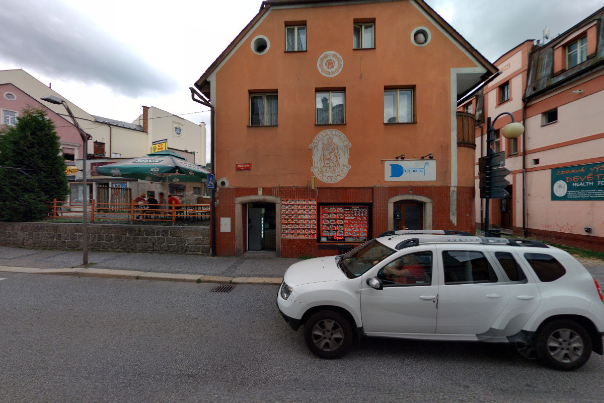 Zmrzlinka u náměstí foto 5