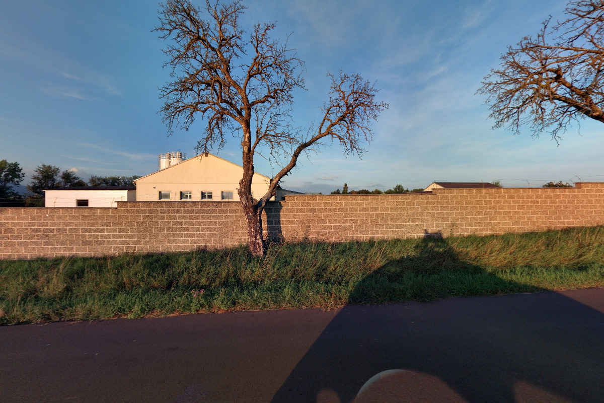 Milan Salon - betonové výrobky