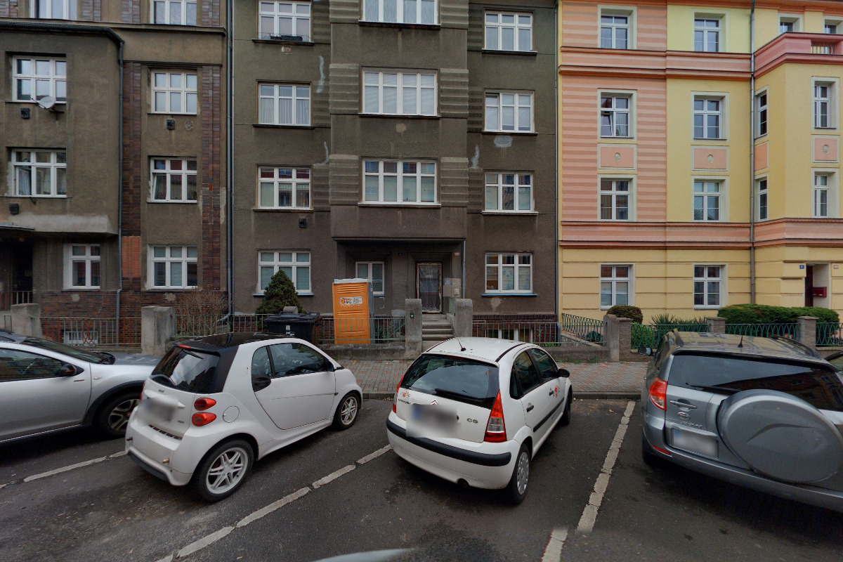 Průvodce realitami & realitou Jiří Hospodka