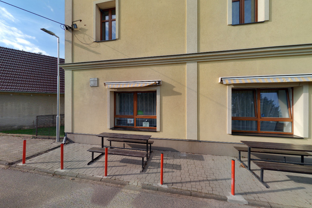 Obecní knihovna Holedeč foto 2