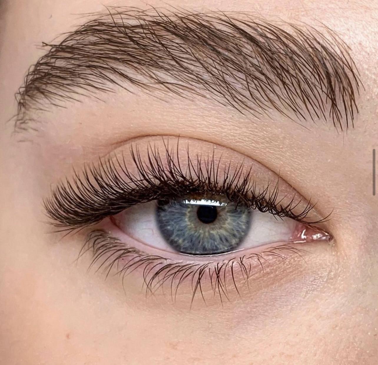 Prodlužování řas 2D objem