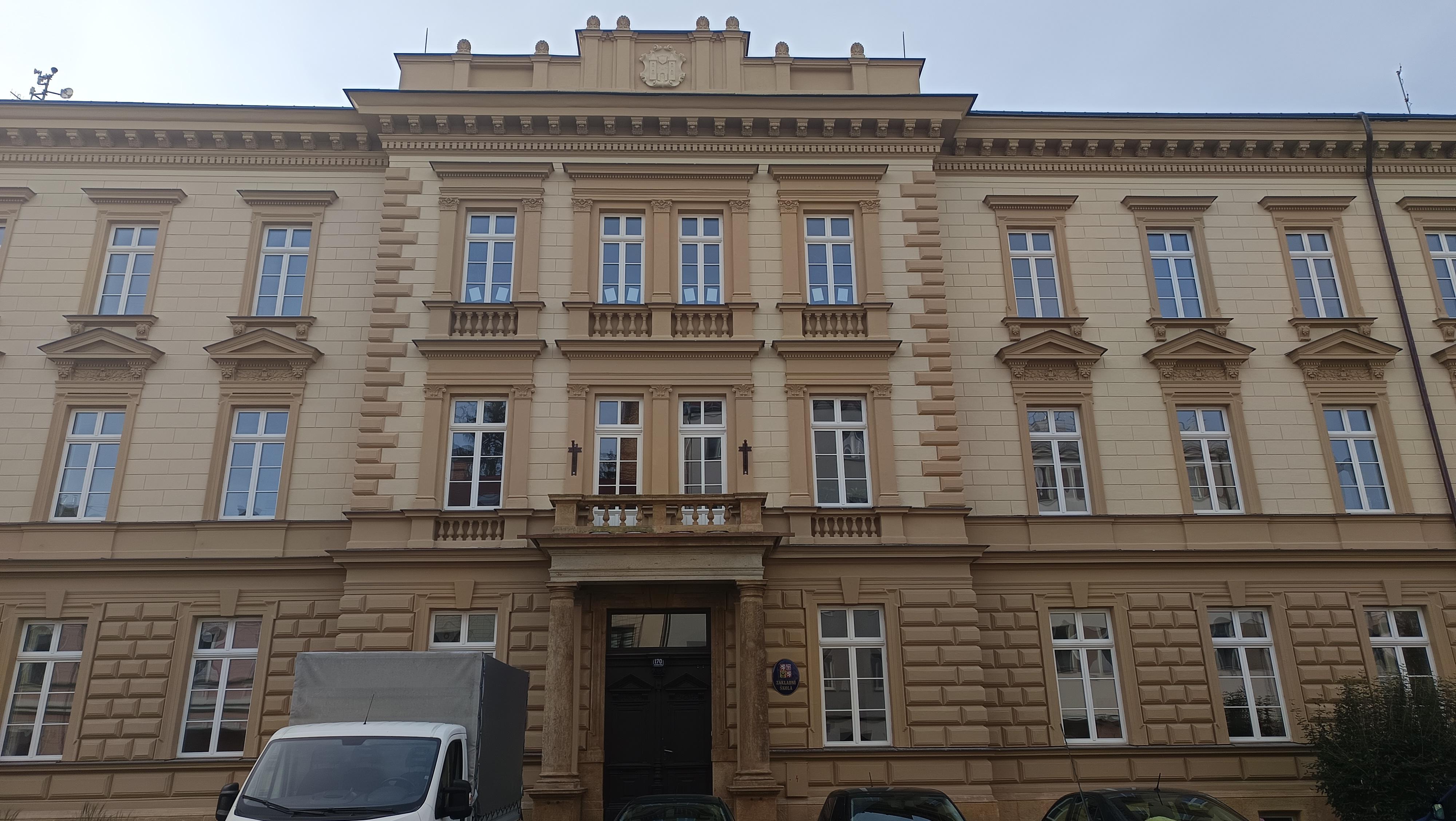 ZŠ Jičín, Husova foto 5