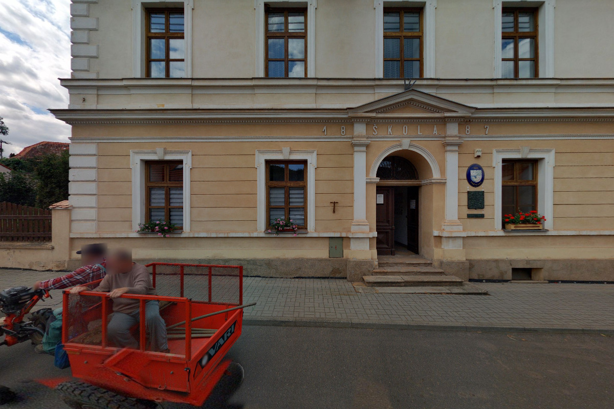 Pnětluky - obecní úřad