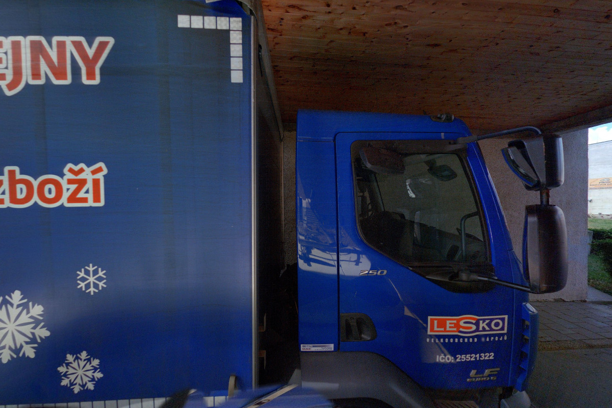 Dominika Miklendová - Make-up Artist