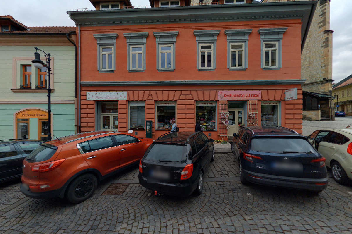 Květinářství U růže foto 5