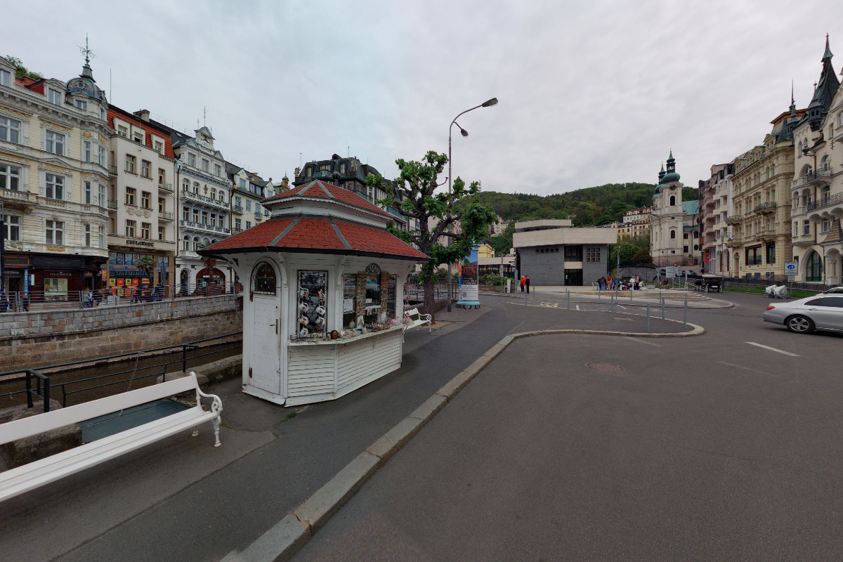 Tabák stánek Jánského most foto 1