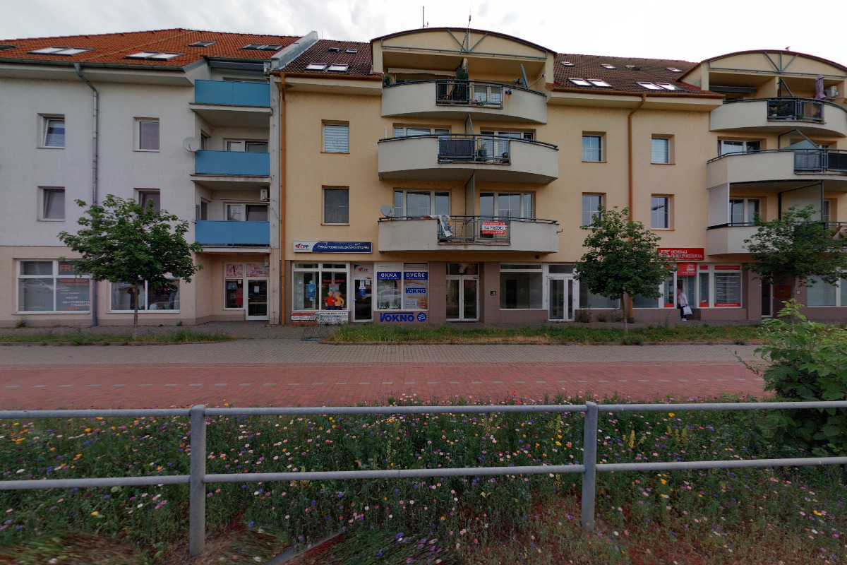 V okno s.r.o. plastová a hliníková okna a dveře foto 4