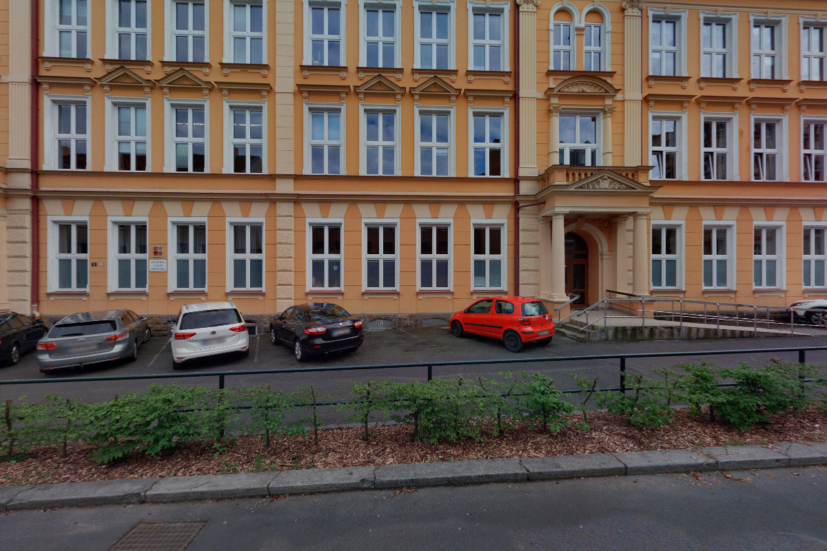 Základní škola a Základní umělecká škola Karlovy Vary, Šmeralova 336/15, příspěvková organizace