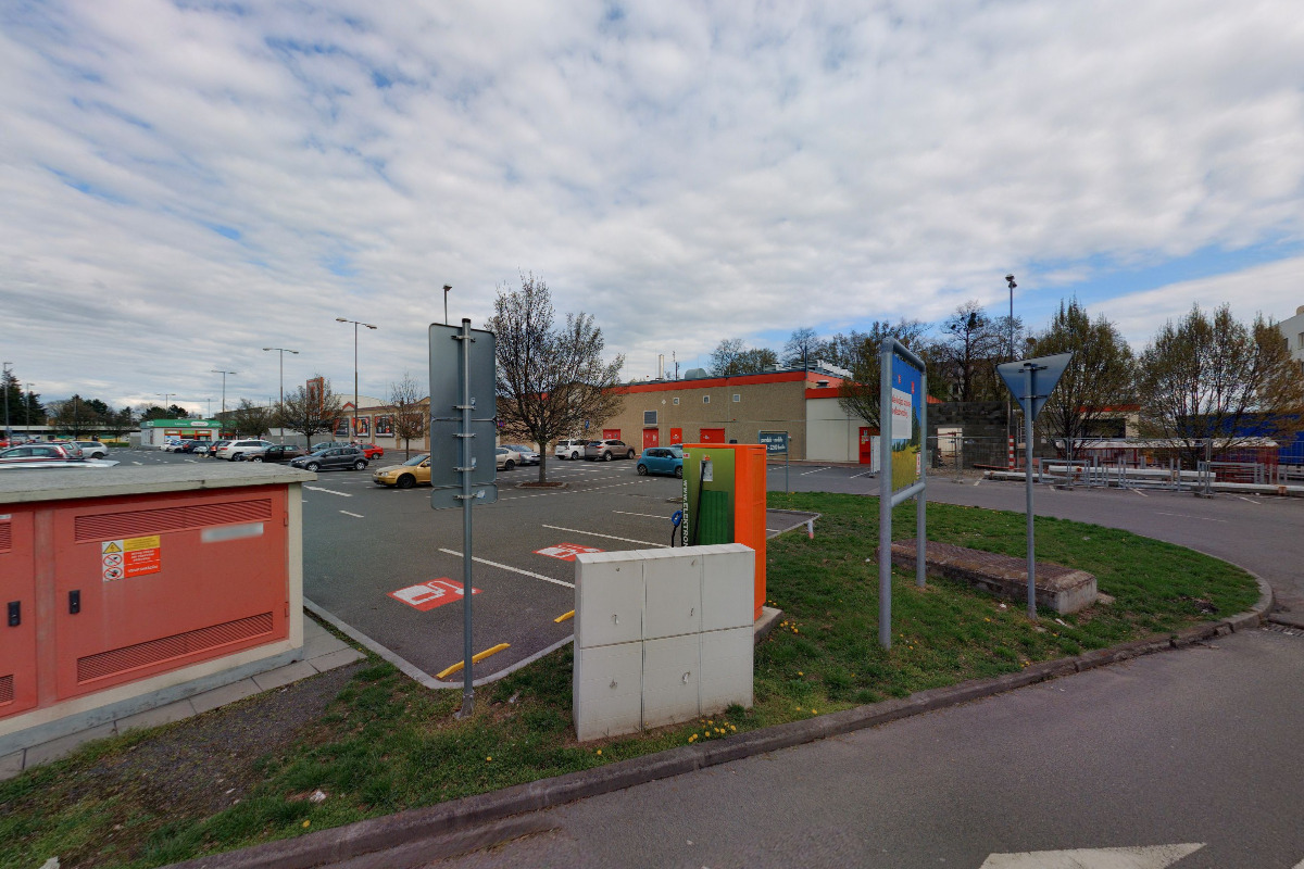 Nabíjecí stanice ČEZ