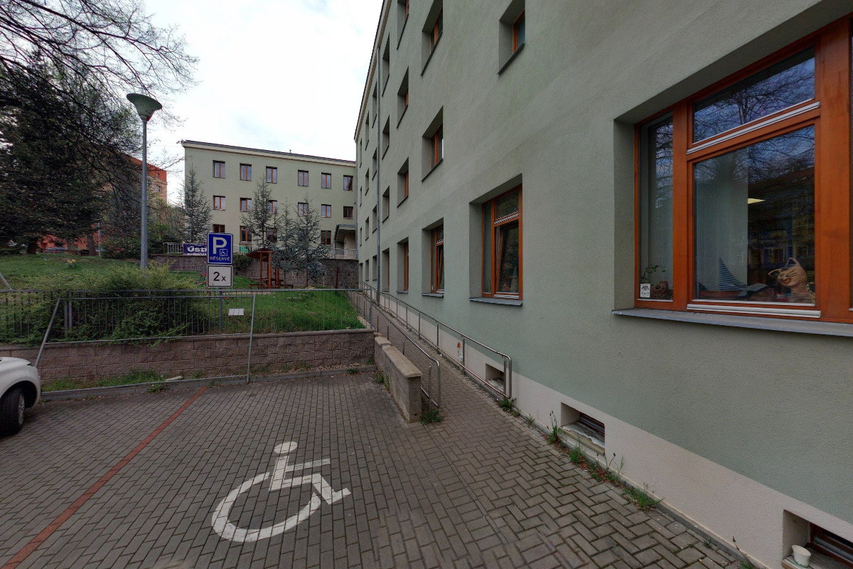 Dům dětí a mládeže a Zařízení pro další vzdělávání pedagogických pracovníků, Ústí nad Labem