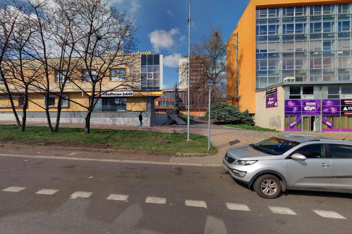 Raiffeisenbank - bankomat foto 1