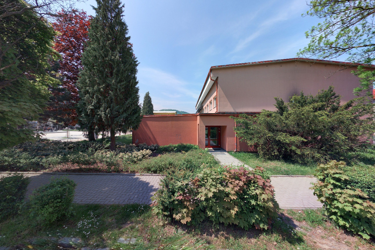 Střední odborná škola Josefa Sousedíka Vsetín foto 2