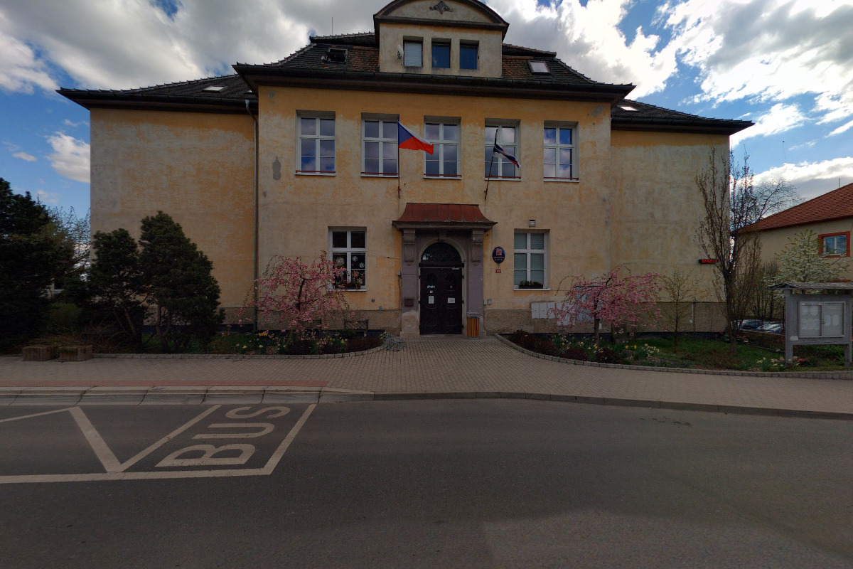 Žalhostice - obecní úřad foto 5