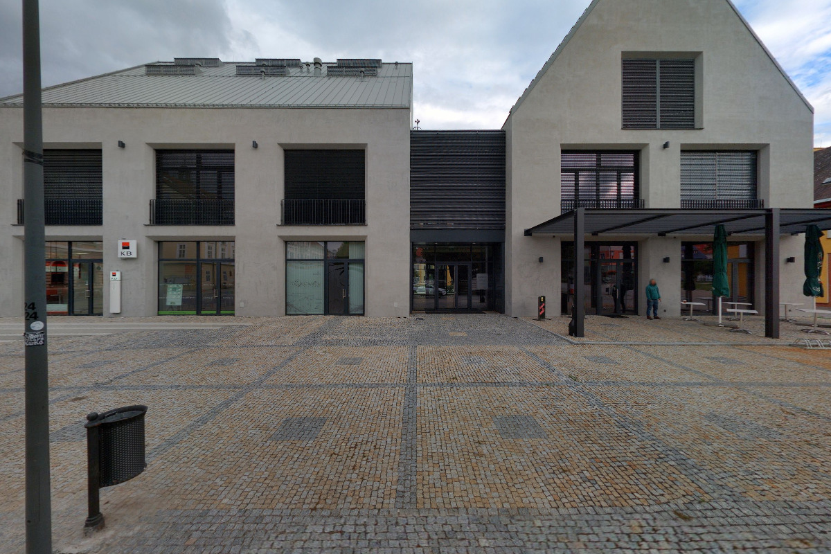 Realitní makléř Petr Sachar foto 2