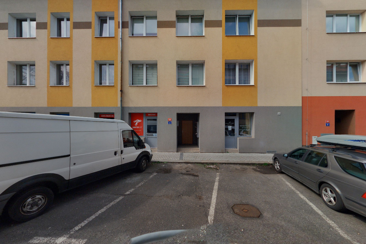 LÁZEŇSKÉ PSÍ CENTRUM