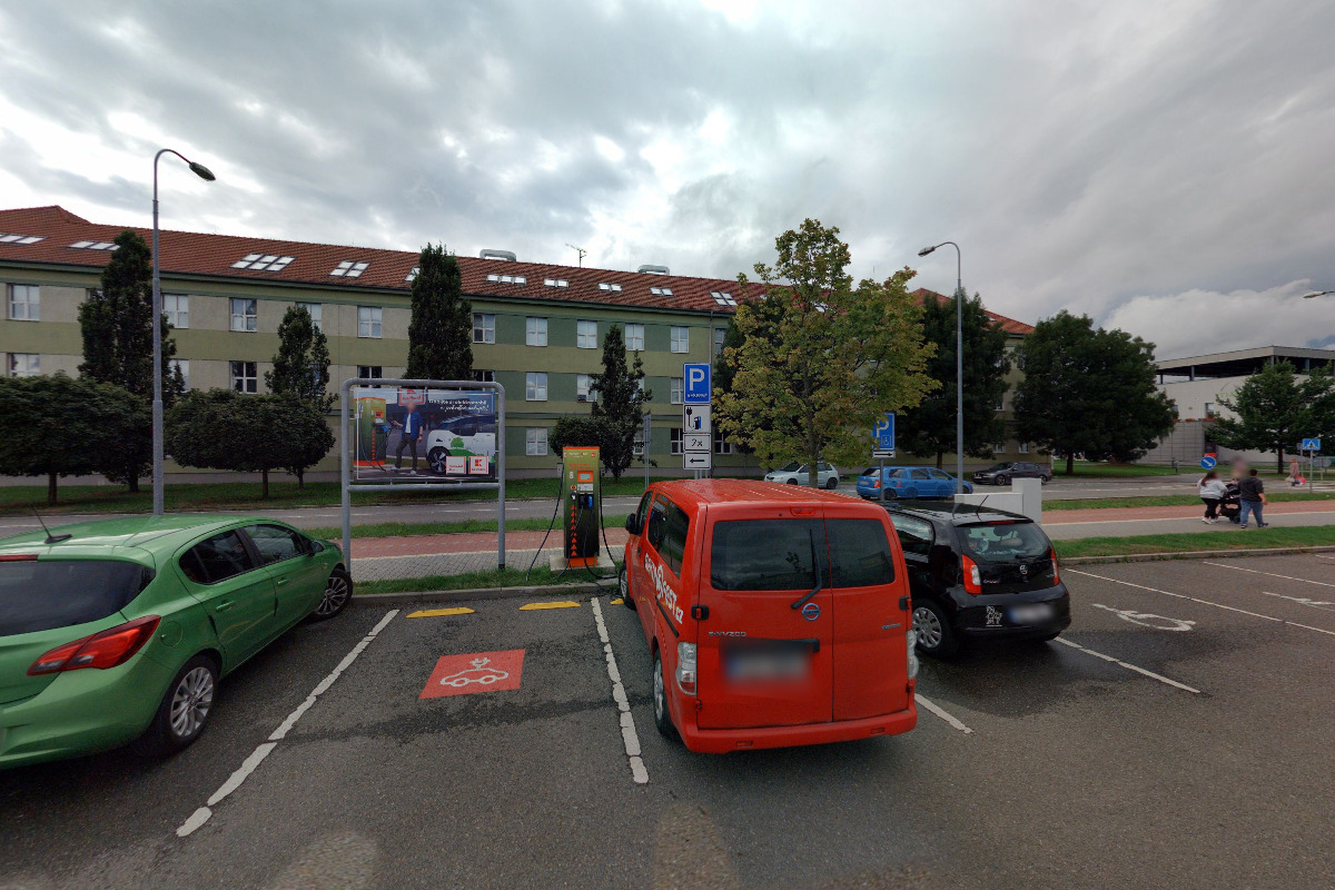 Nabíjecí stanice ČEZ foto 1