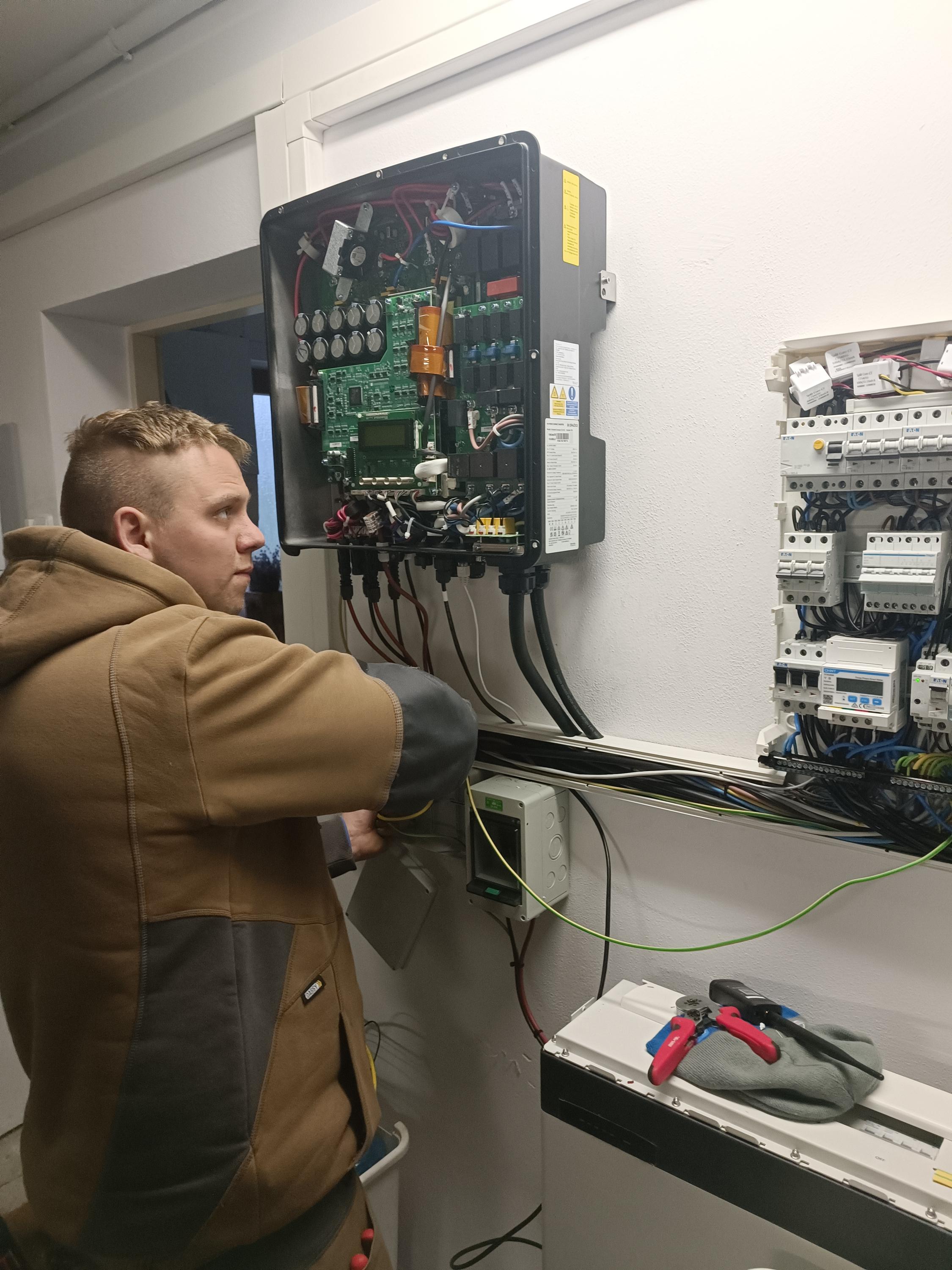 Revizní technik elektro - Jiří Benzl foto 2