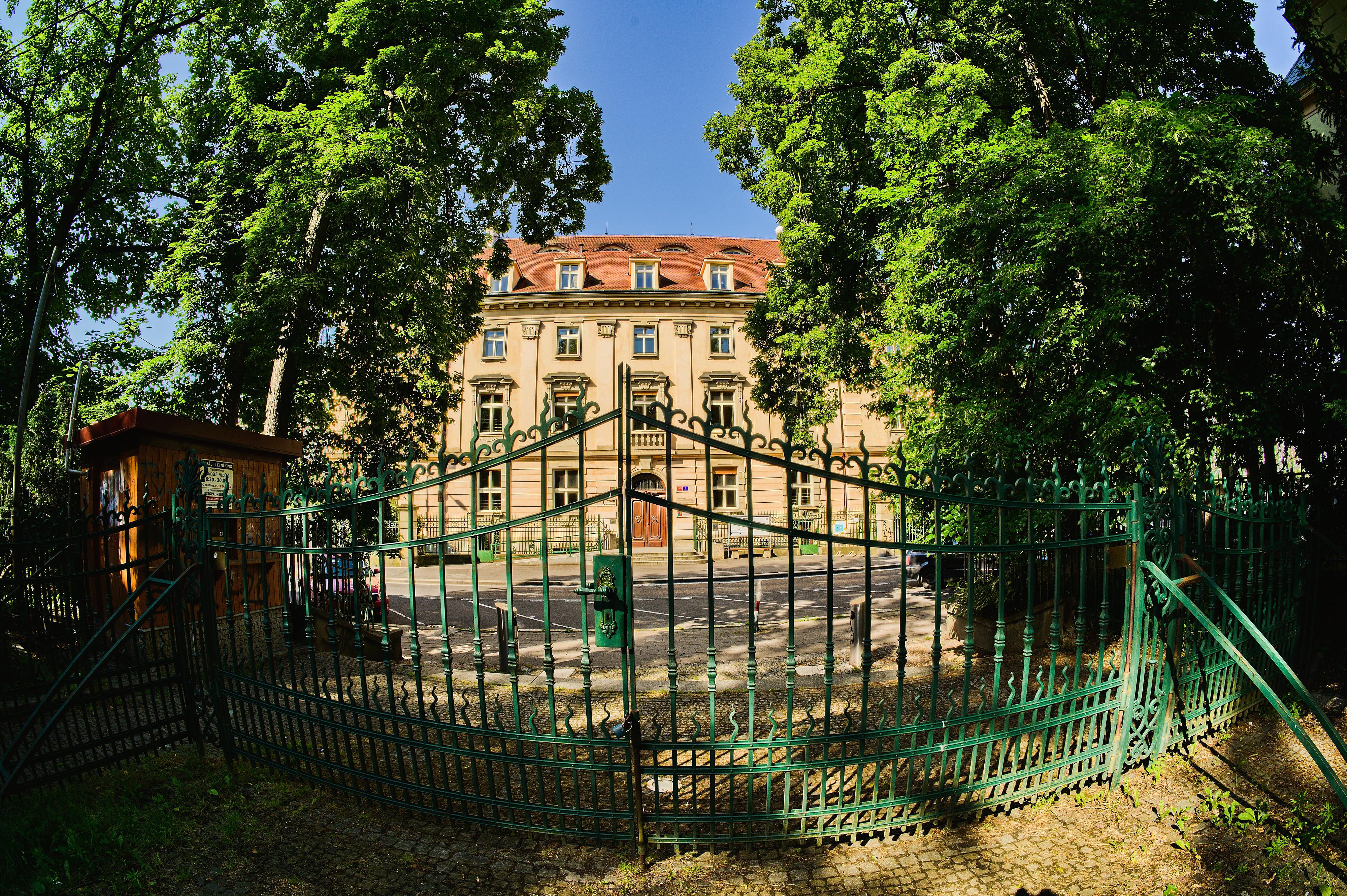 Knihovna Ústeckého kraje - Lidová část foto 3