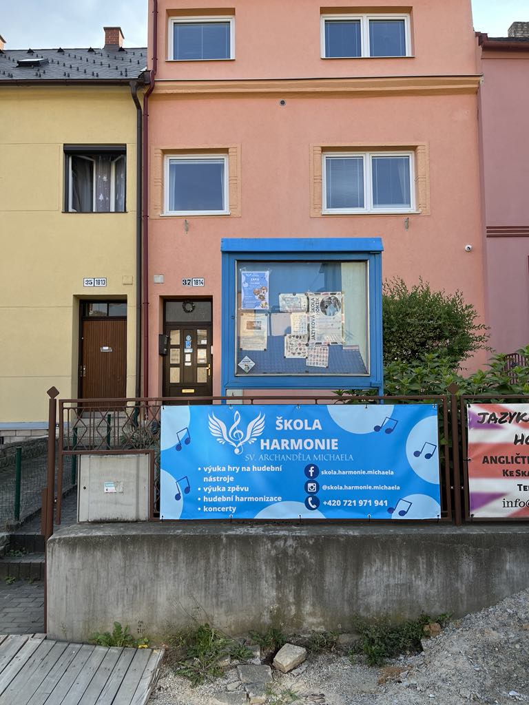 Škola Harmonie sv. archanděla Michaela foto 2