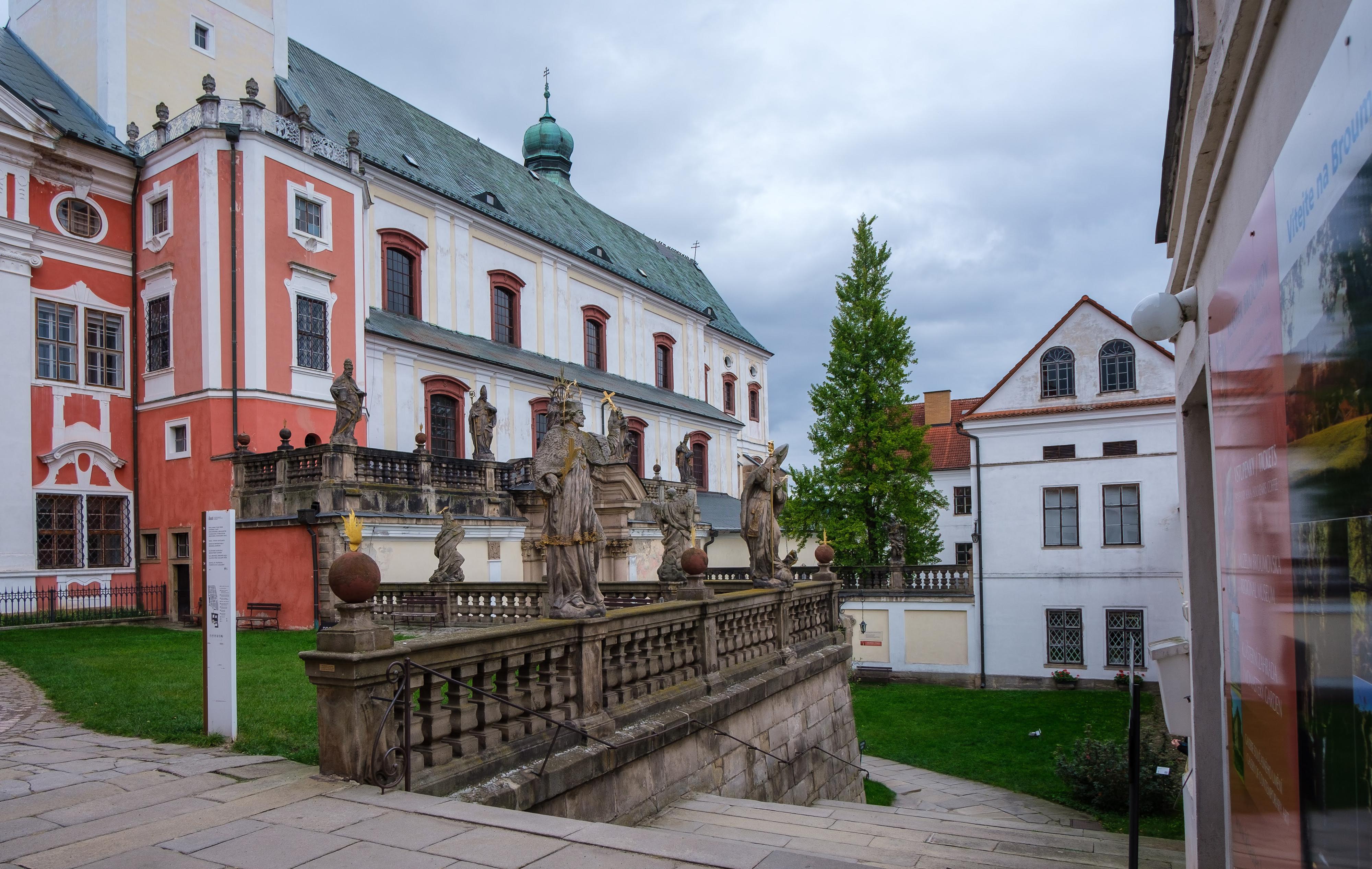Benediktinské opatství sv. Václava v Broumově foto 5