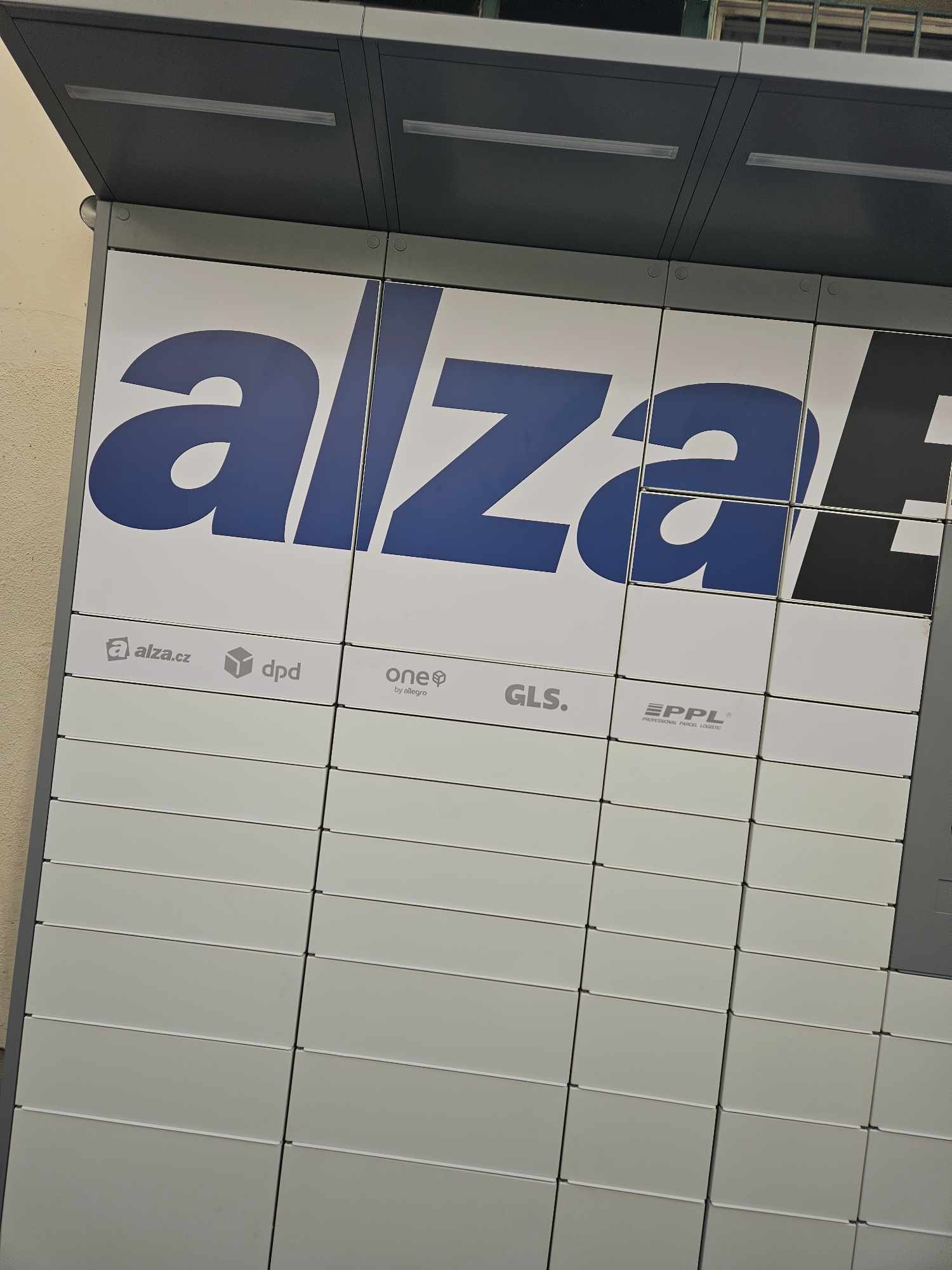 AlzaBox foto 3