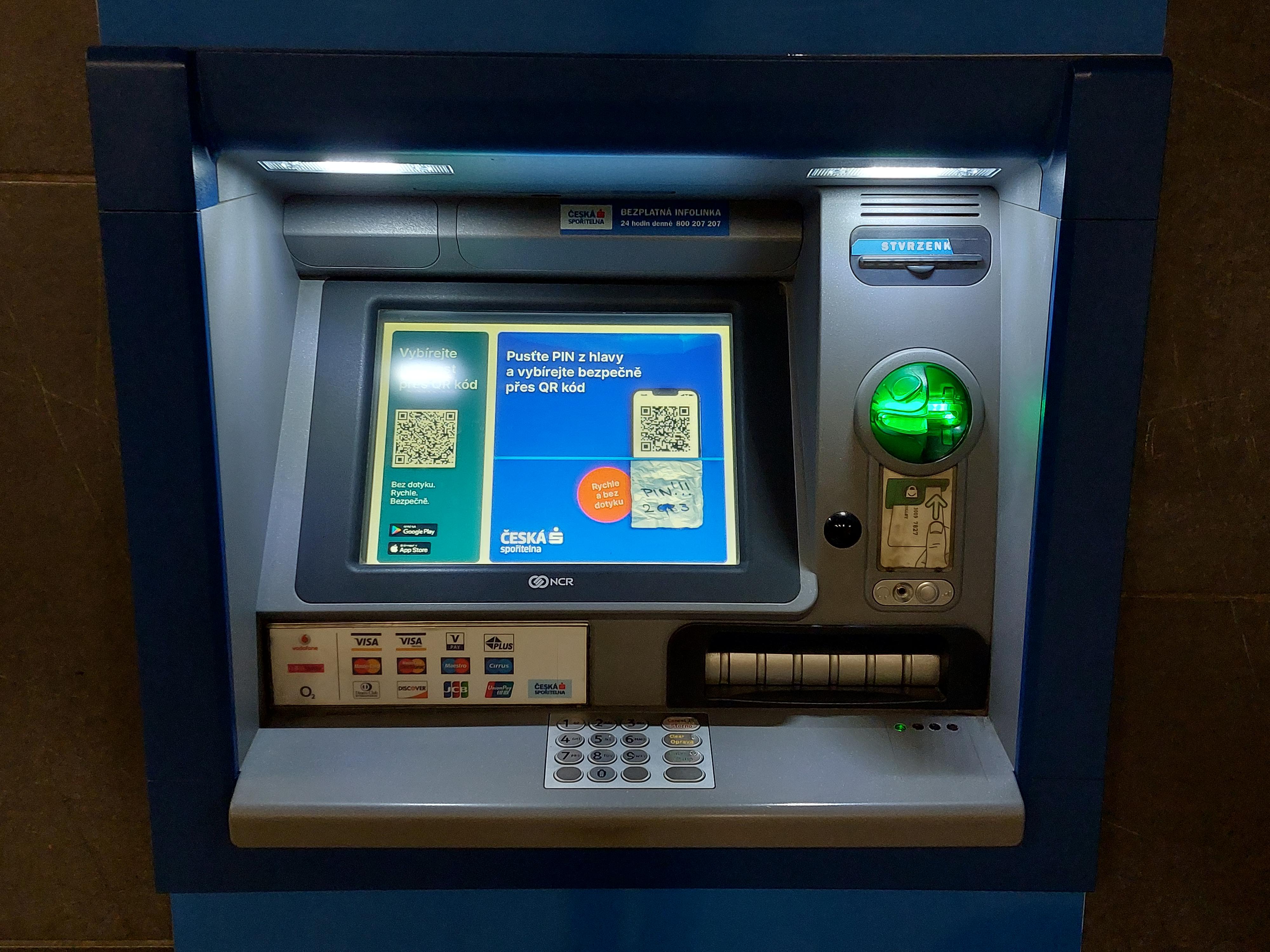 Bankomat České spořitelny foto 4