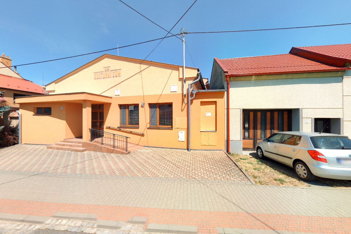 Kulturní dům Loučany