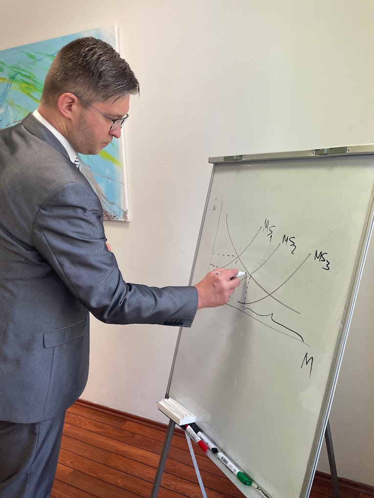 Ing. Mgr. Michael Molek - Investiční poradenství foto 4