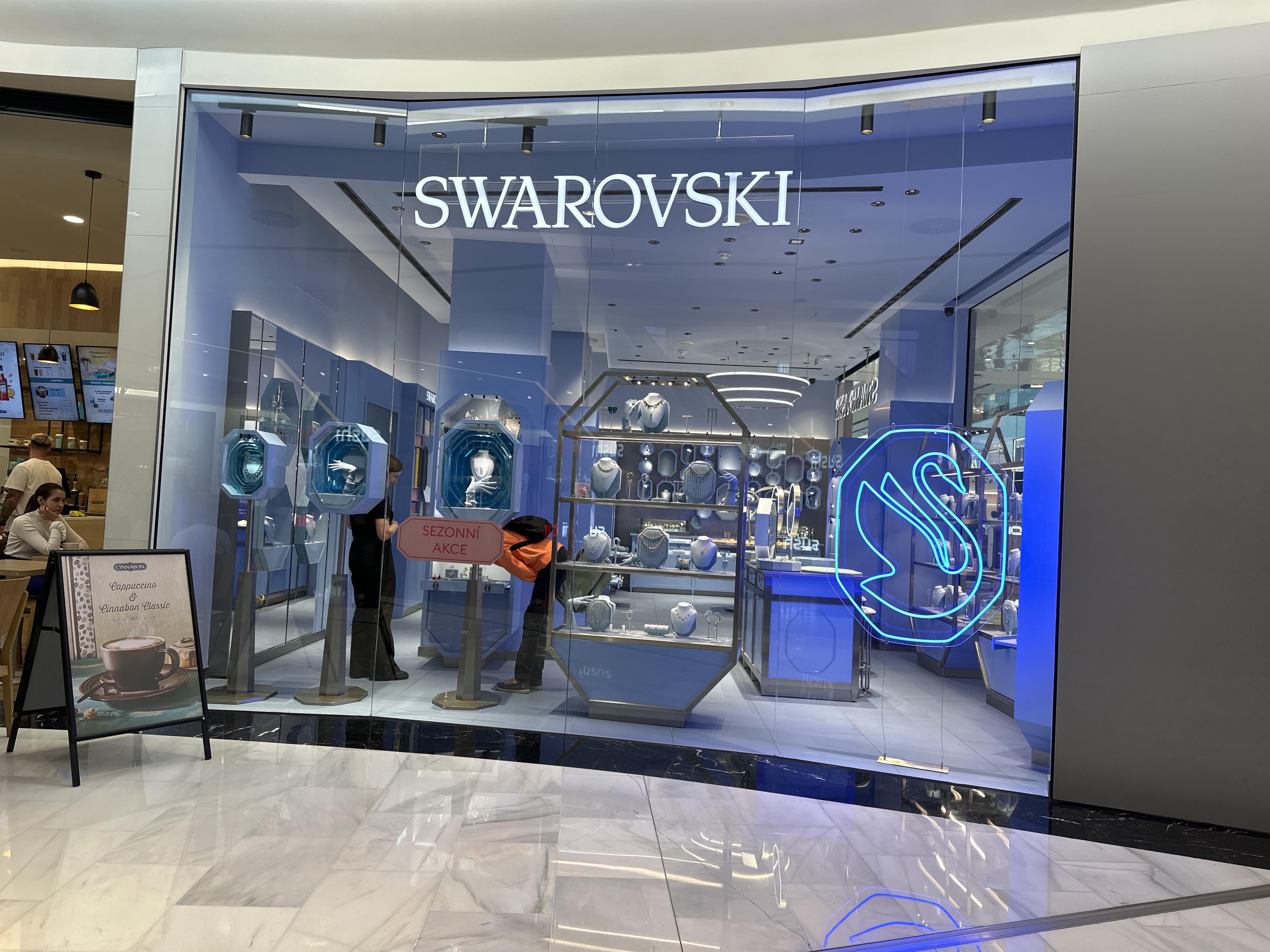 SWAROVSKI foto 3