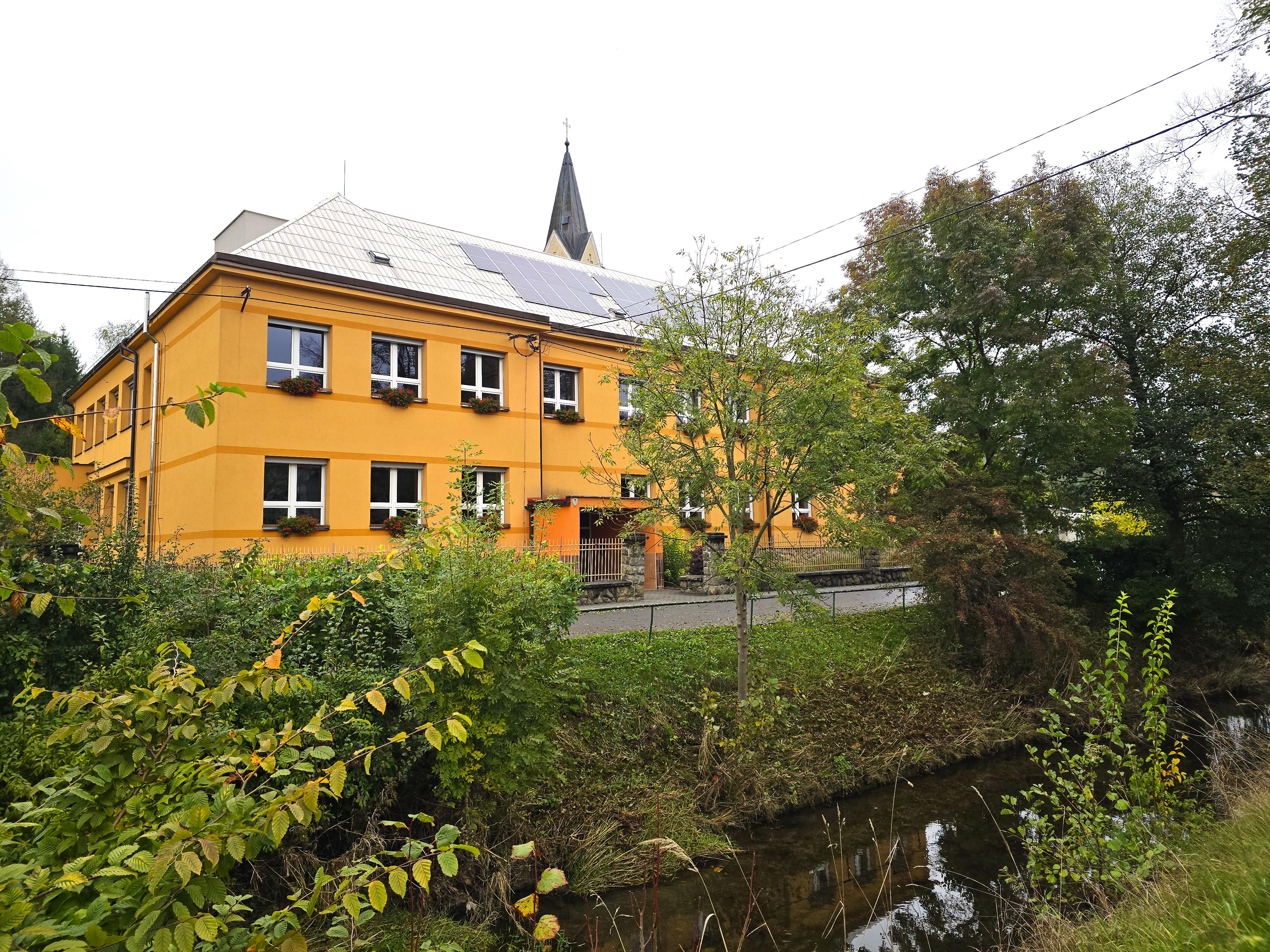 Základní škola Ratiboř foto 5