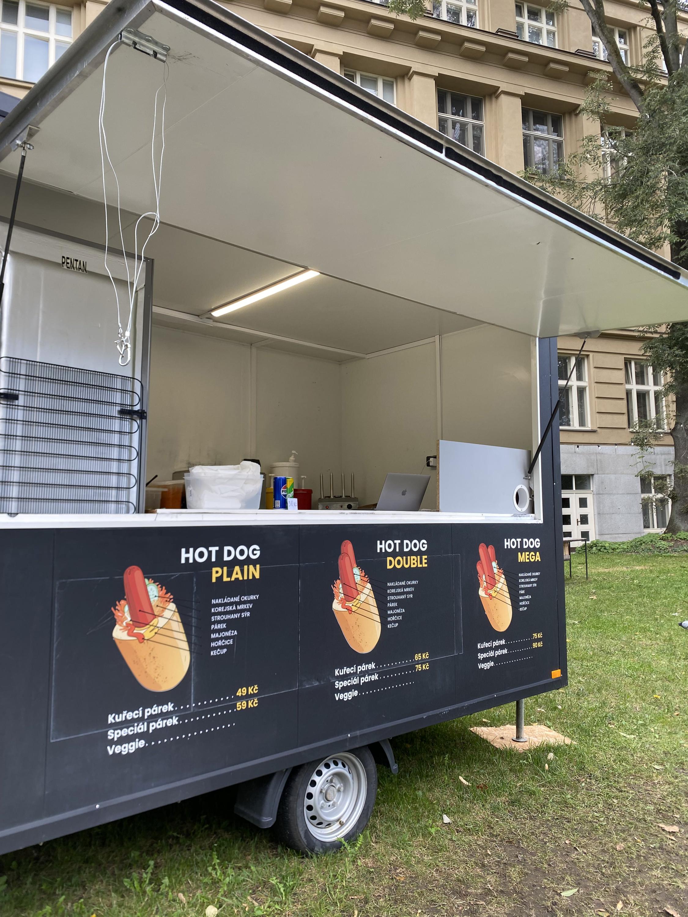 Hungry dog Hot Dogs foto 4