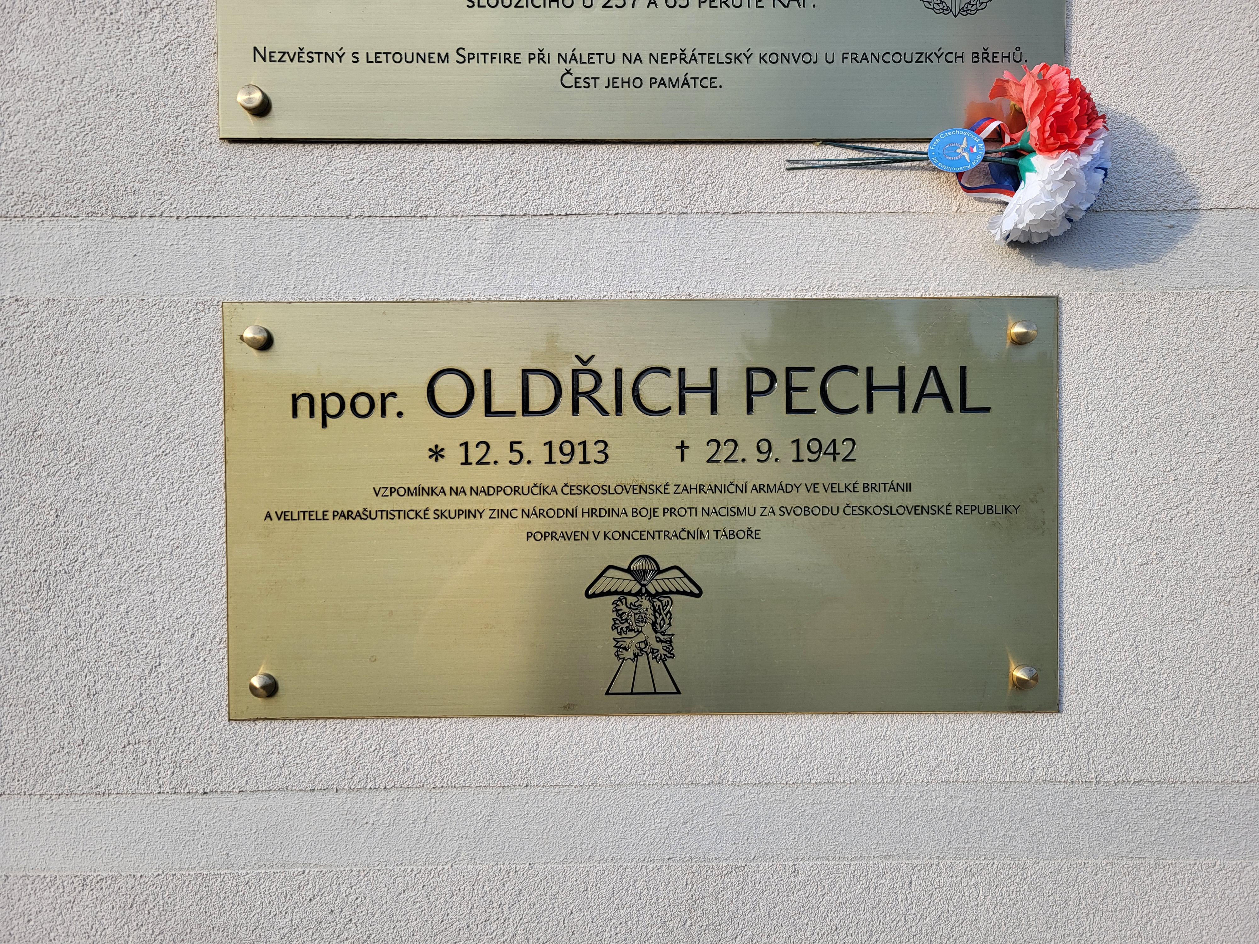 Památník Oldřicha Pechala a Svatopluka Štulíře - Vřesovice foto 5