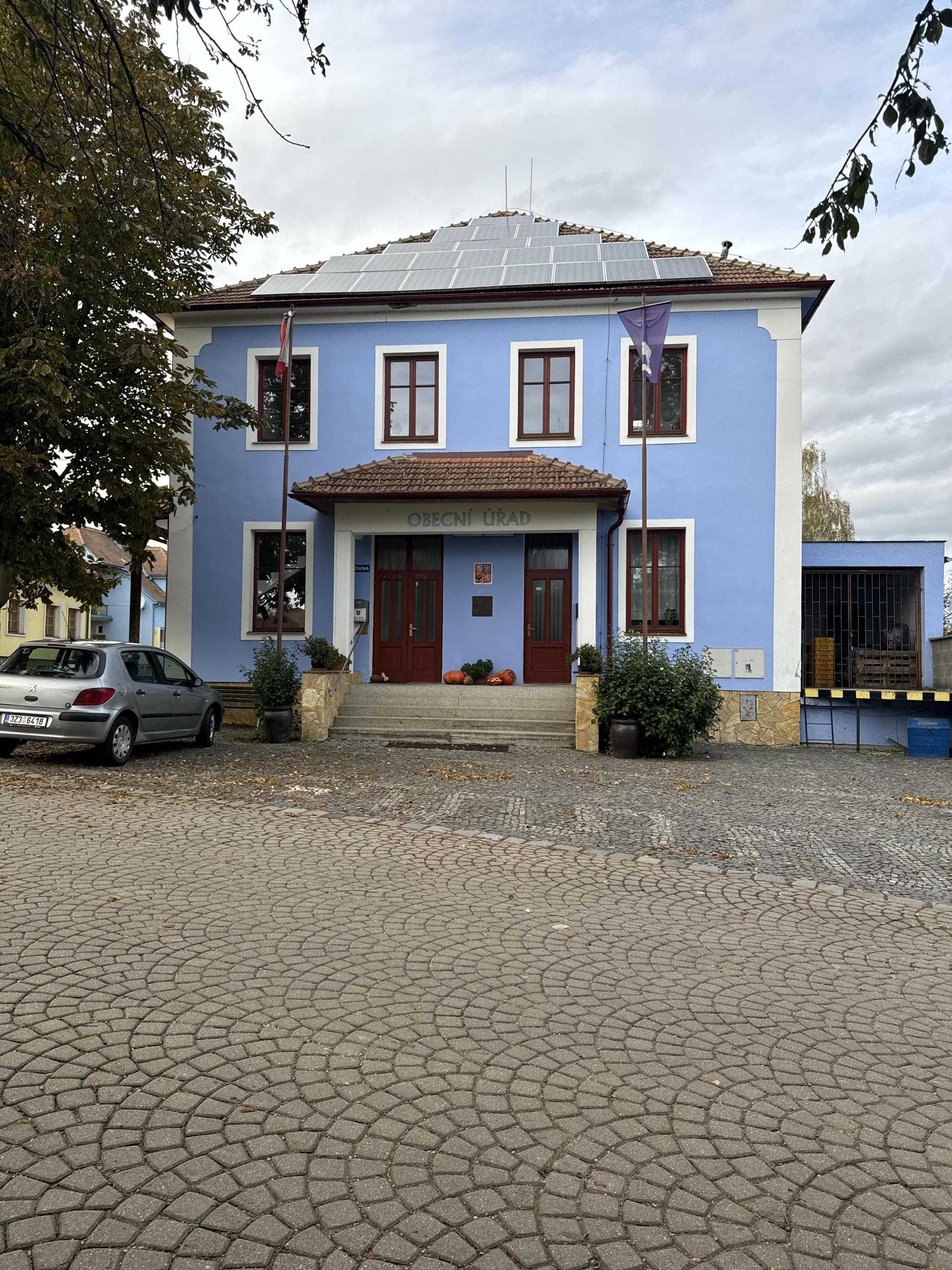 Modrá - obecní úřad foto 2